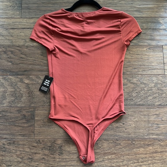 Express V Neck Short Sleeve Thing Bodysuit - Picture 5 of 5